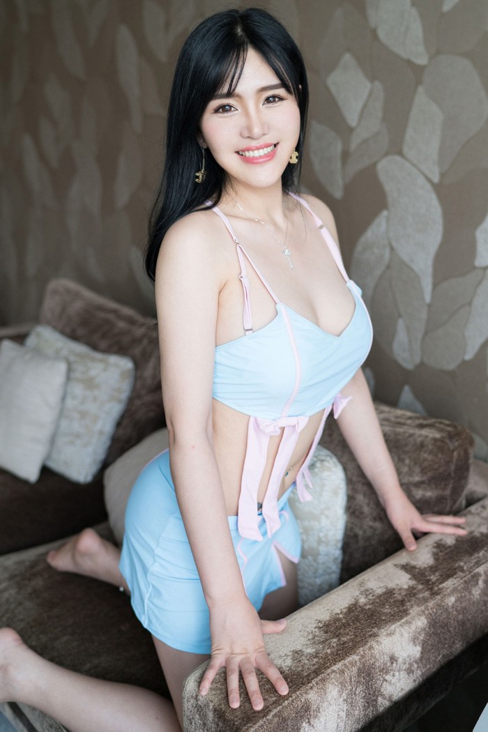 职场女秘刘钰儿性感OL装妩媚妖娆(图36)