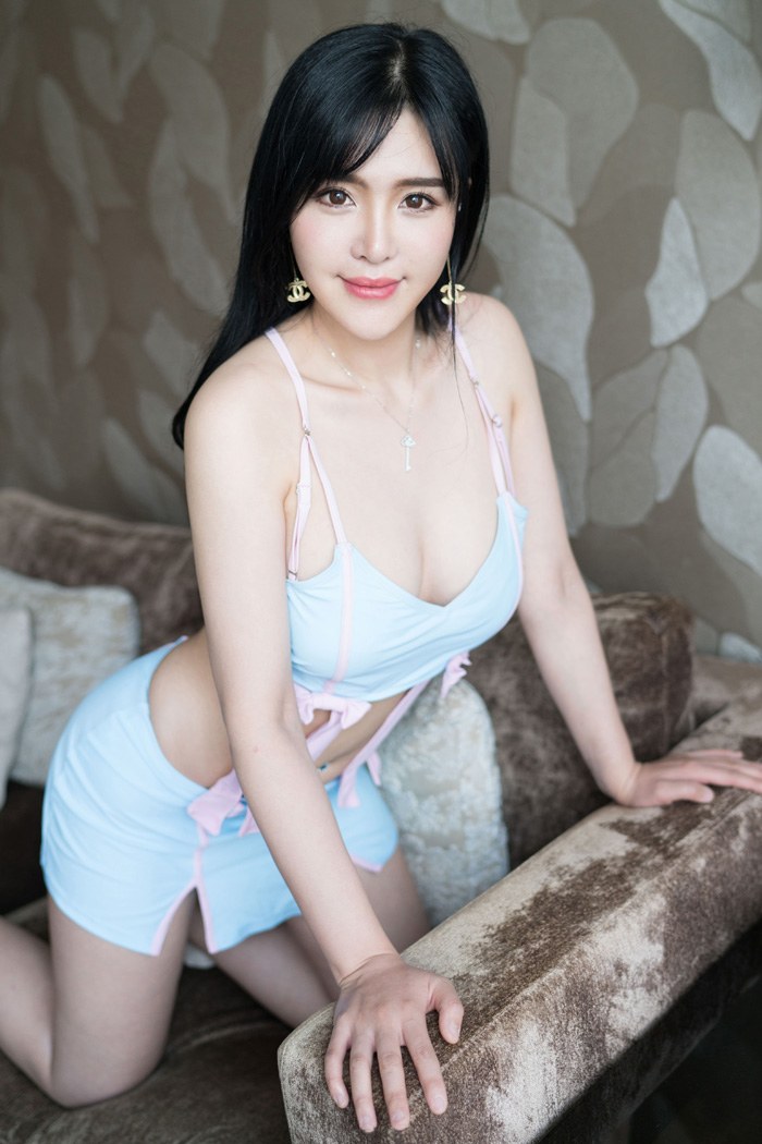 职场女秘刘钰儿性感OL装妩媚妖娆(图37)