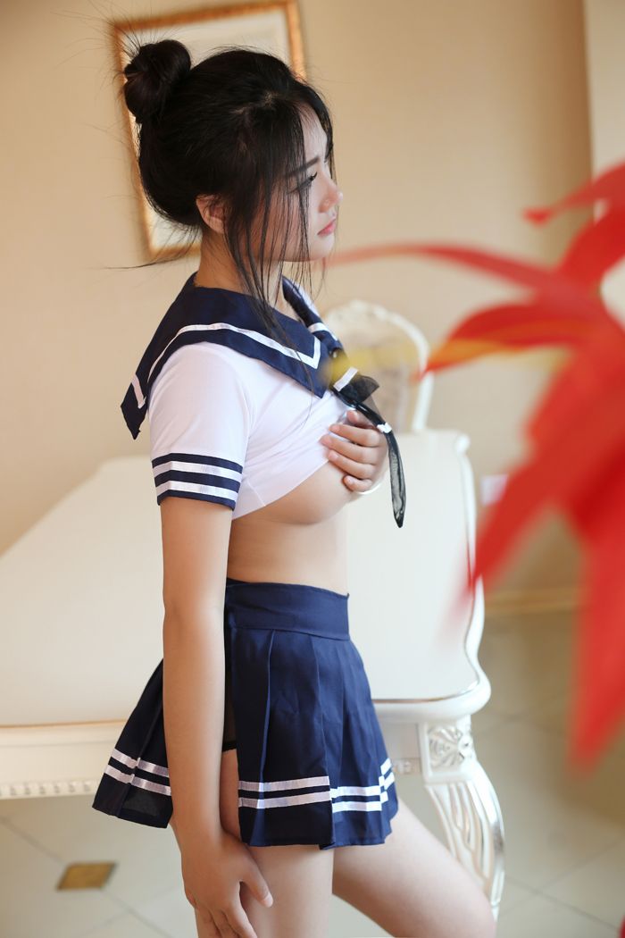 美女白微学生制服性感美乳呼之欲出(图52)