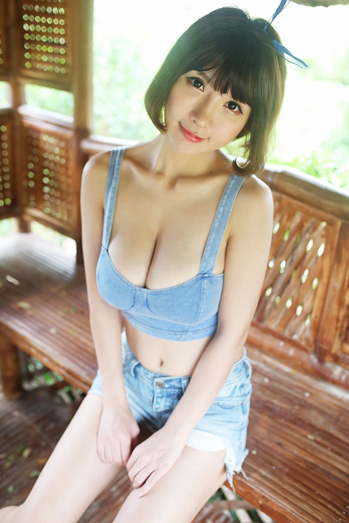 巨乳美女晓茜白嫩酥胸百看而不腻(图18)